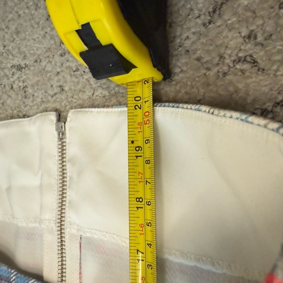 NICHOLAS (Revolve) Sz 4 mint condition silk size 4 Pink and Blue Cropped - Picture 12 of 15